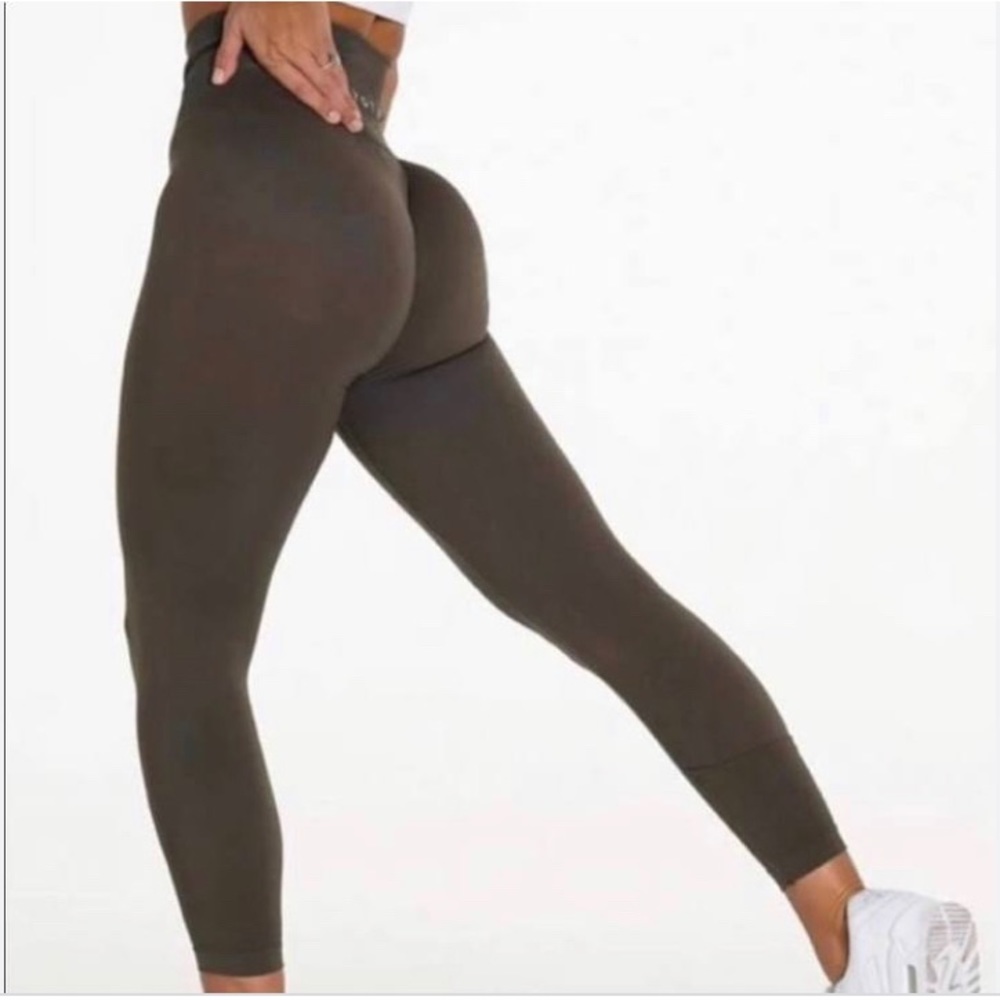 NVGTN Olive Solid Seamless Leggings